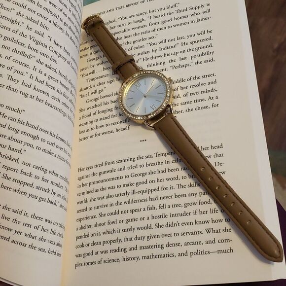 Watch   - Picture 1 of 3